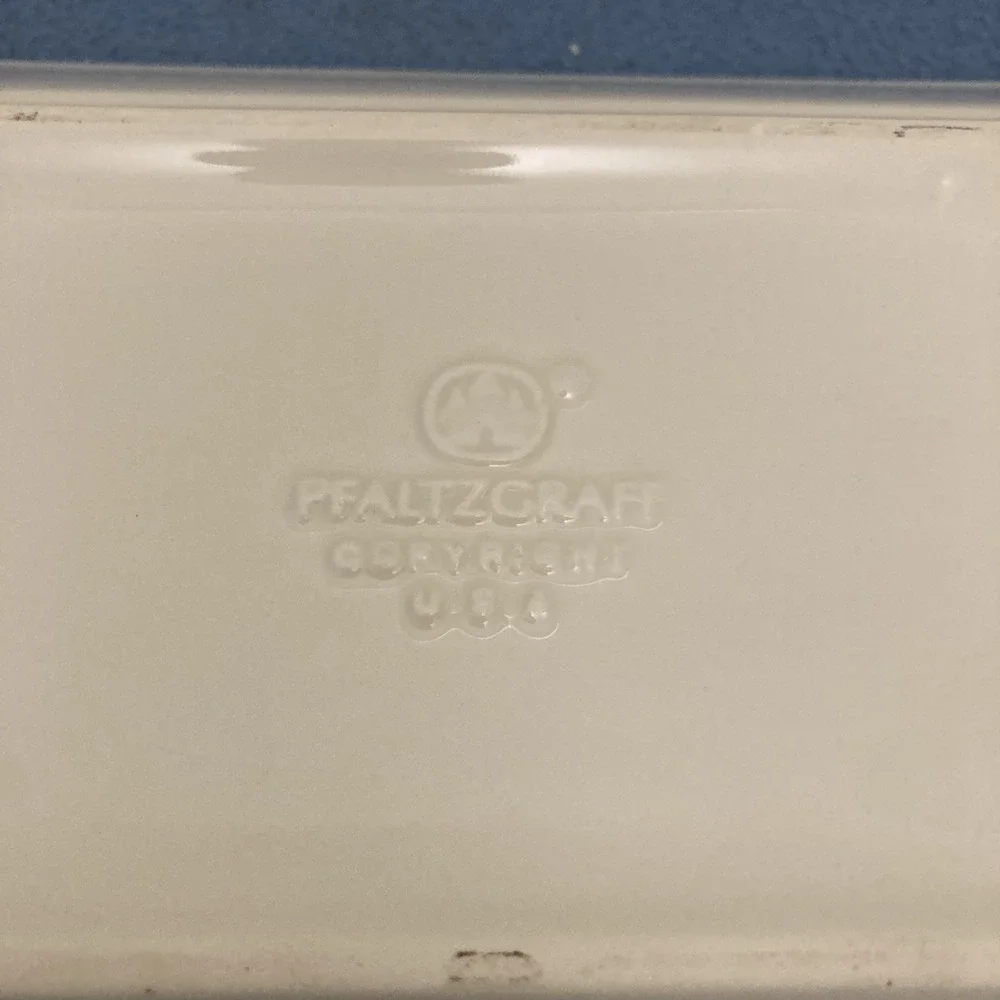 Pfaltzgraff Yorktowne Bread Tray 